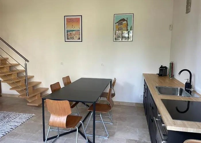 D'exception A 500 M De La וילה