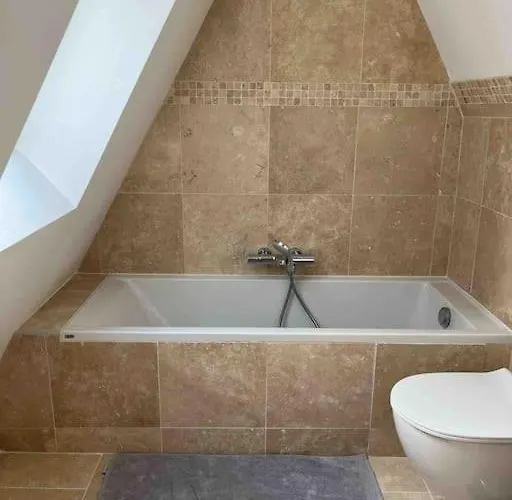 וילה D'exception A 500 M De La