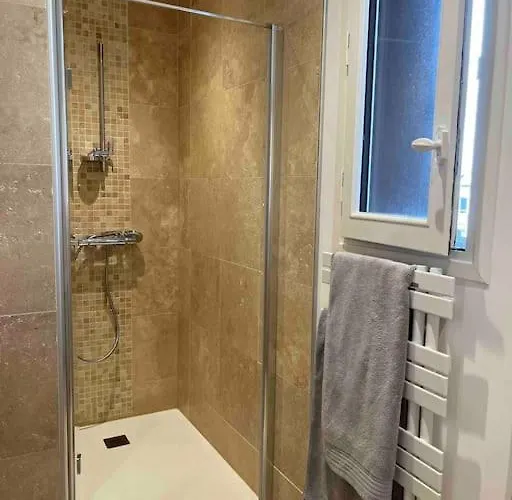 D'exception A 500 M De La * מרוויל-פרנסויל-פלאז'