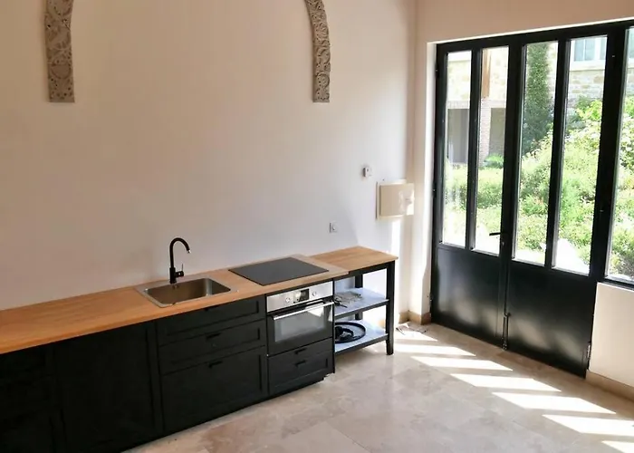 D'exception A 500 M De La וילה