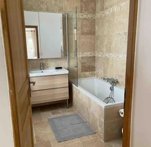 D'exception A 500 M De La וילה *