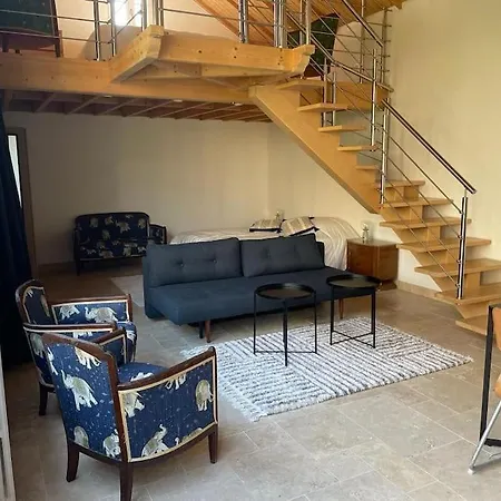 D'exception A 500 M De La *