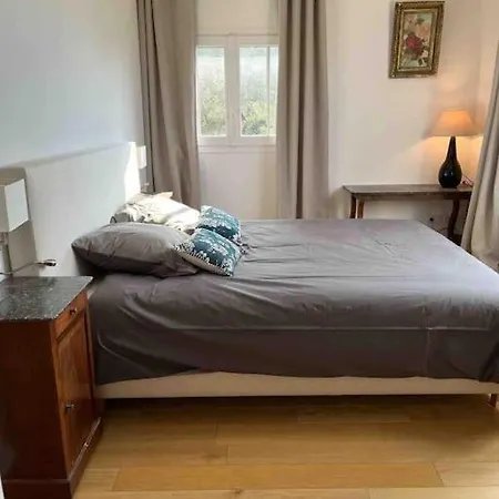 Вилла D'exception A 500 M De La