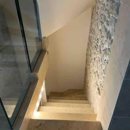 Вилла D'exception A 500 M De La